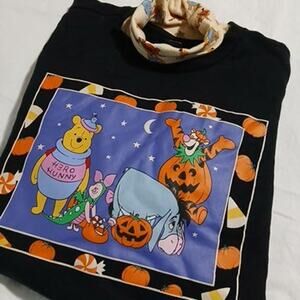 Disney Winnie the Pooh Halloween XS Black Sweatshirt Contrasting CreamTurtleneck